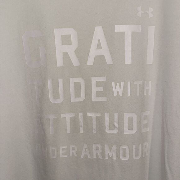 Under Armour L White Relaxed Boxy Fit Short Sleeve Lightweight Workout Tee - Picture 5 of 10